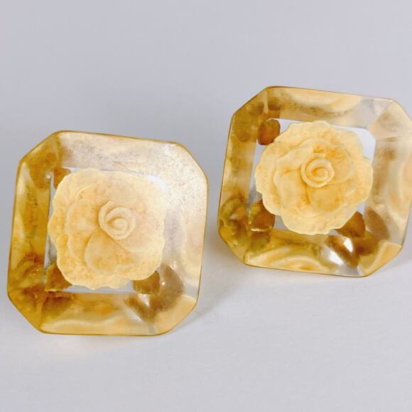 VTG Mid Century Earrings Lucite Embedded Rose Yellow Screw Back Floral - Picture 7 of 13